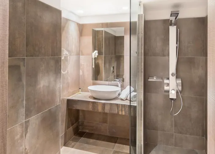 Castello מלון ריו